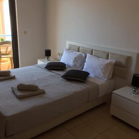 Sea And Sky Apartments Sarandë Quarto foto